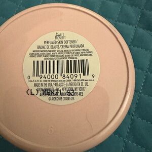 VINTAGE Avon “Sweet Honesty” perfumed skin softener.